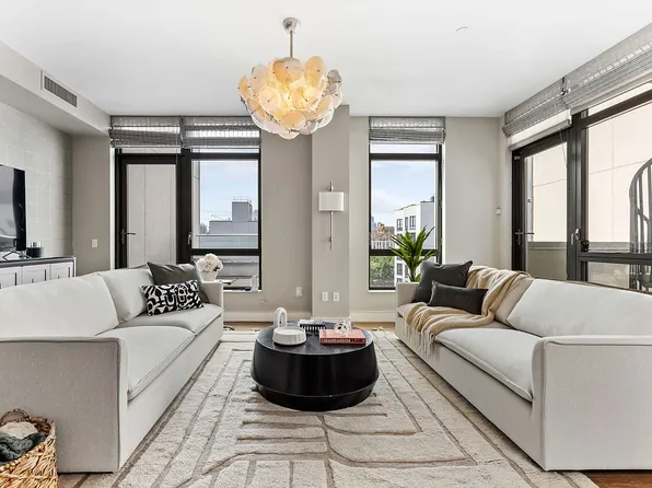 147 Hope St APT 6A, Brooklyn, NY 11211