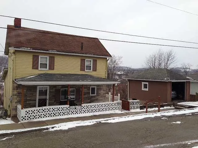 410 Wood St photo 1
