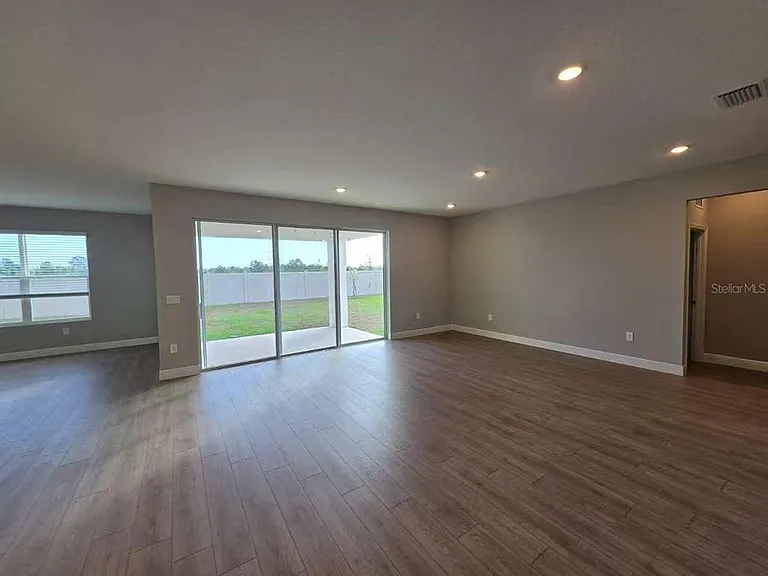 2212 Sienna Spruce St — Photo 8