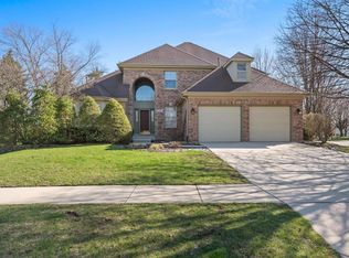 2504 Waterside Dr, Aurora, IL 60502