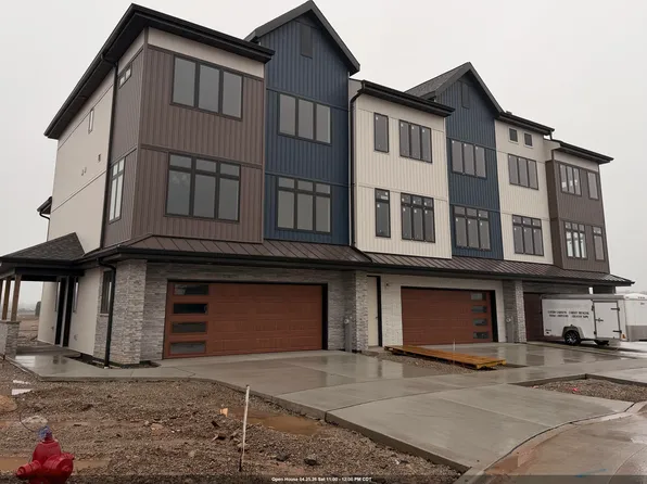 385 Satori Trl, Kimberly, WI 54136