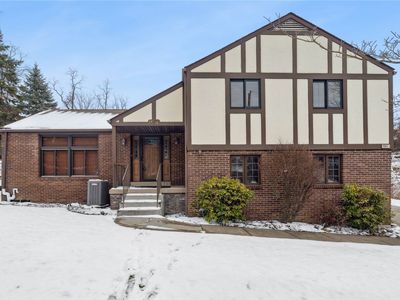 982 Braddock Rd, Pittsburgh, PA, 15221