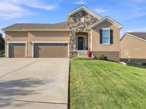24940 W 143rd Ter, Olathe, KS 66061