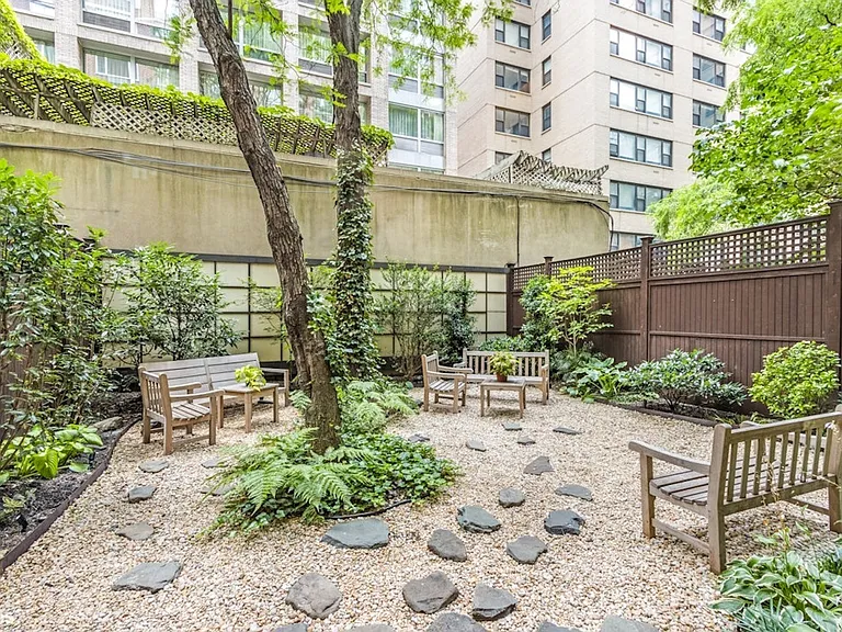 130 W 67th St #4H — Photo 16