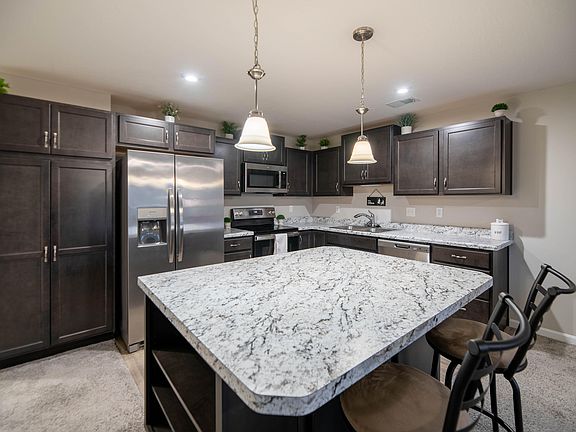 3rd image of 766 Yorkshire Dr
