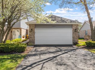 19621 Cambridge Dr, Mokena, IL 60448