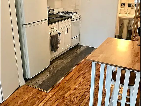 4th image of 1575 3rd Ave APT 2D