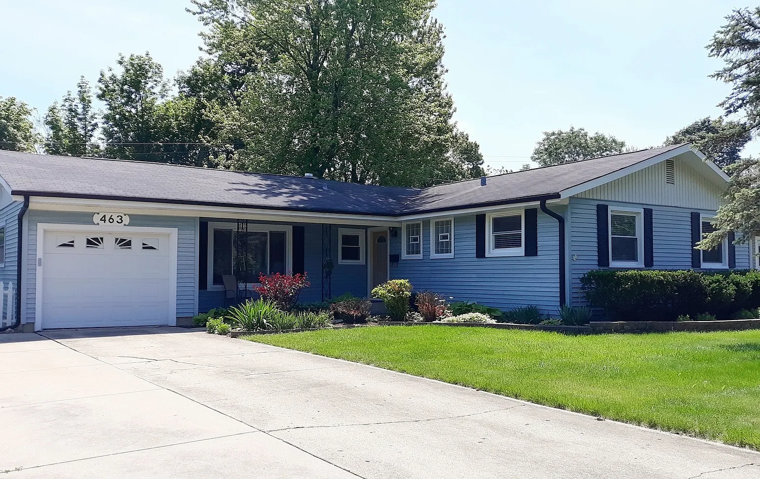 463 Indianwood Dr photo 1