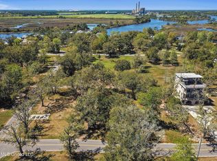 10297 Pin Oak Dr, Biloxi, MS 39532