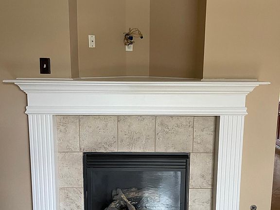 3rd image of 10214 Evening Hill Dr