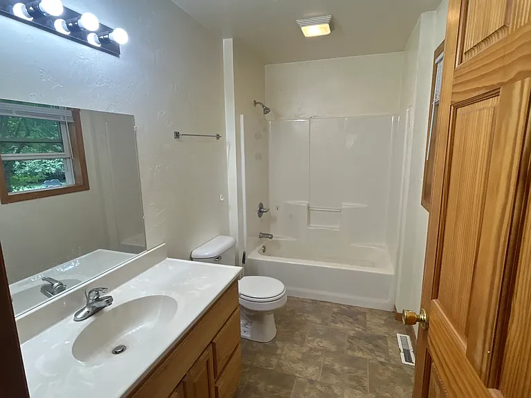 850 Cherry St — Photo 8
