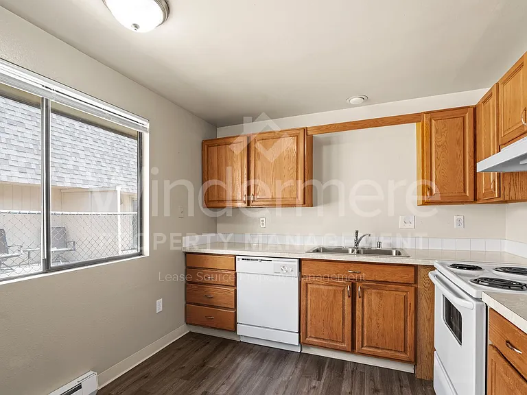 6009 N Atlantic St — Photo 2