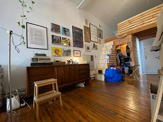 Rented by Nooklyn NYC LLC | media 25