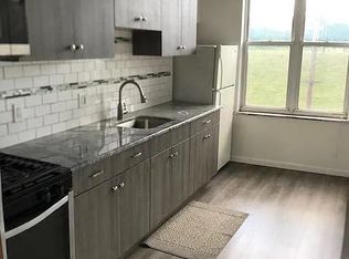 437 Gregory Ave #2R, Weehawken, NJ 07086