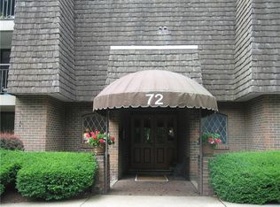 72 Linden Pl APT 26, Sewickley, PA