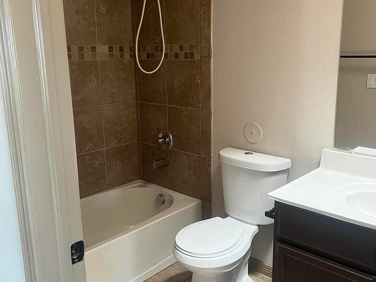 14236 Poets Rock Ln — Photo 10