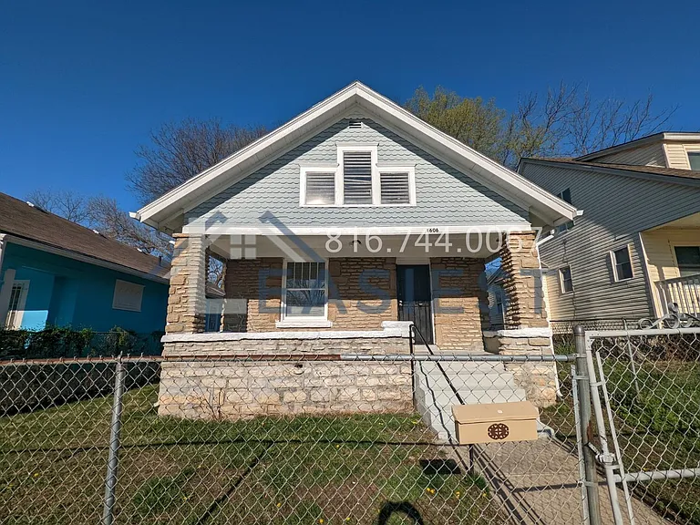 4606 S Benton Ave — Photo 1
