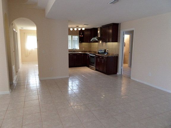 5th image of 119 Wellington Dr