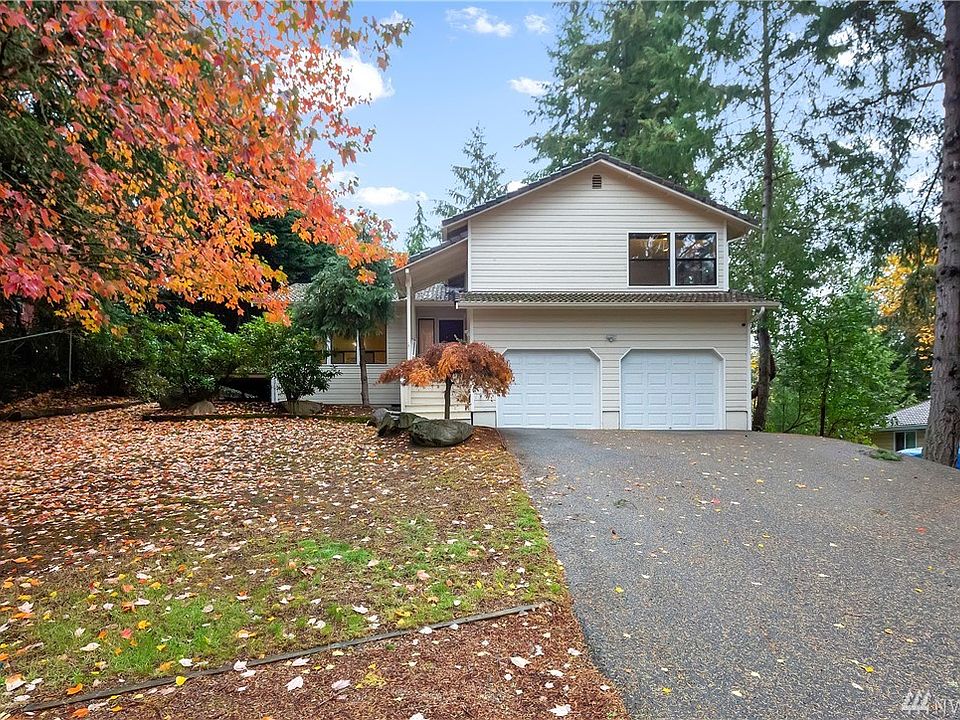 1st image of 4000 NE Ellen Ln