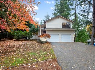 4000 NE Ellen Ln, Bremerton, WA 98311