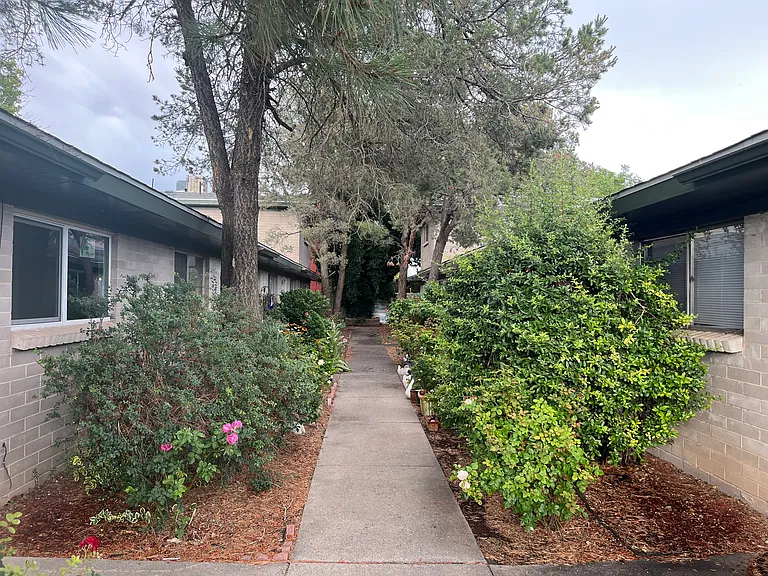 516 Madeira Dr SE #3 — Photo 2