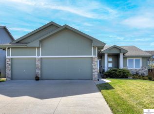 8007 S 194th St, Gretna, NE 68028