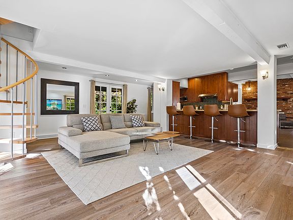 2nd image of 23057 Sylvan St