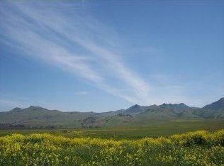 1400 Santa Ana Valley Rd, Hollister, CA 95023