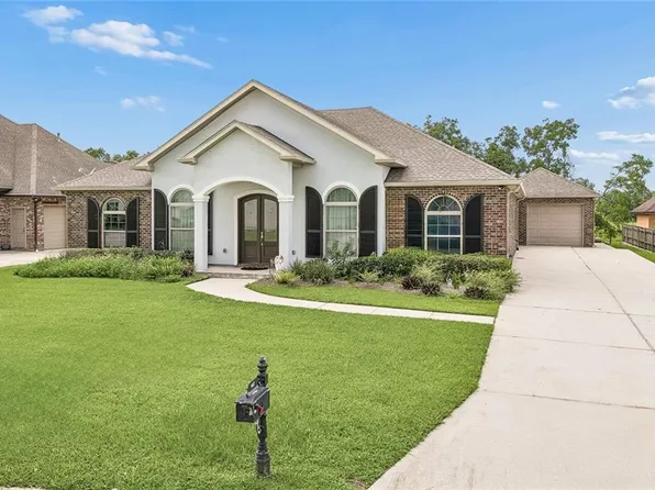 142 Chapel Hill Dr, Belle Chasse, LA 70037