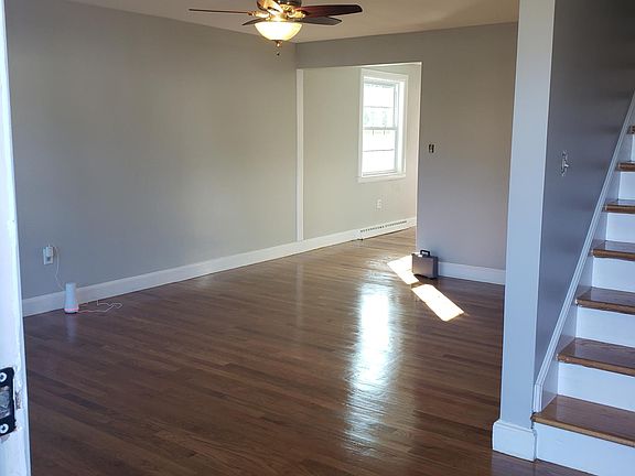 3rd image of 224 Lynnfield St