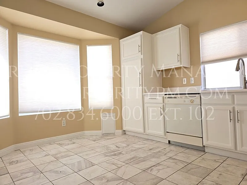 2 bed, 1131 sqft, $1,775 — Photo 2