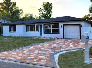 909 W Country Club Dr, Tampa, FL 33612