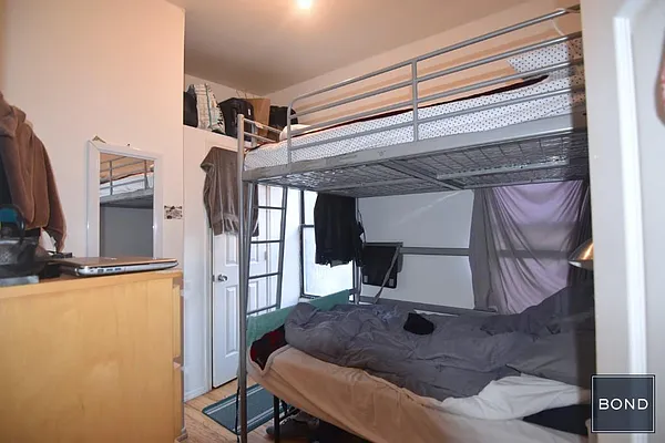 Rented by Bond New York | media 5