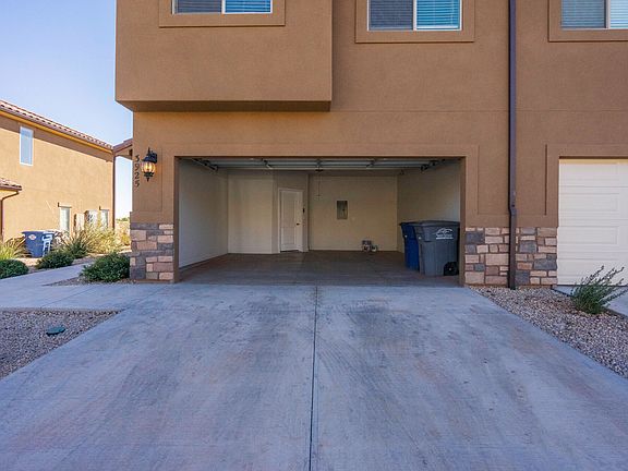 3rd image of 3925 Bella Vista Dr