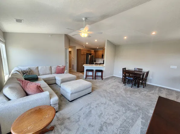 403 River Rdg, Lawrenceburg, IN 47025