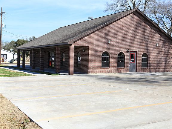 3rd image of 1850 N Martin Luther King Hwy