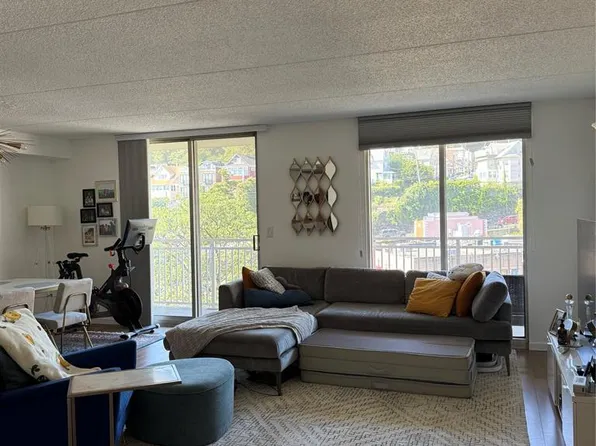1055 River Rd APT 504, Edgewater, NJ 07020