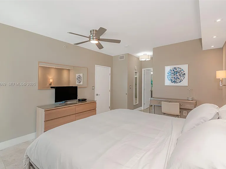 17555 E Atlantic Blvd #1005 — Photo 32