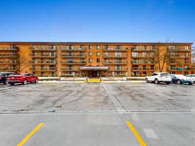 6443 Clarendon Hills Rd APT 411K, Willowbrook, IL, 60527