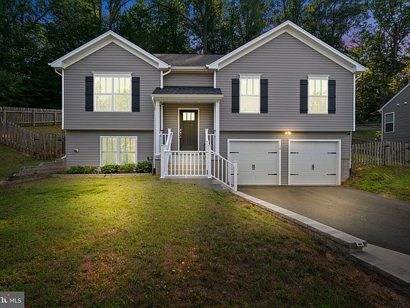 5th image of 10 Howard Cir