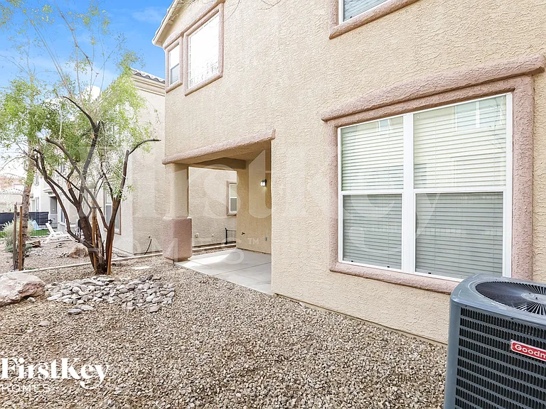 8794 Timberleaf Ct — Photo 15