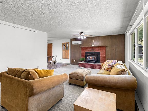 5th image of 46113 Adams Rd