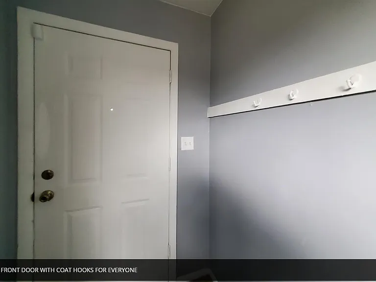 3330 Laurel St — Photo 3