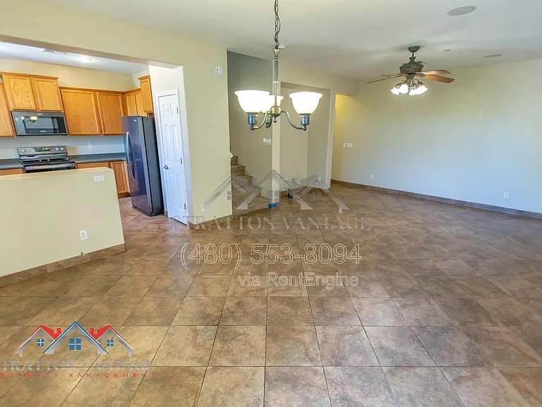 9136 W Meadow Dr — Photo 7