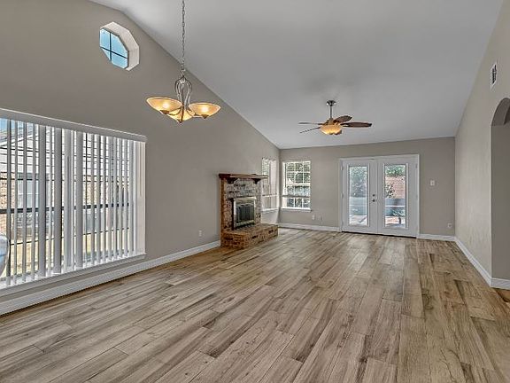 4th image of 1708 Woodhollow Dr