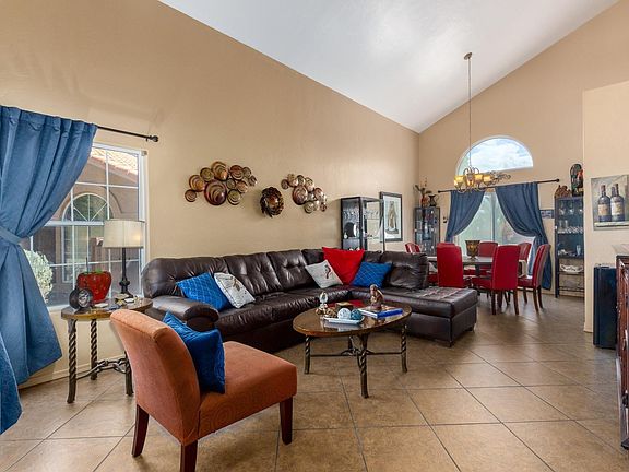 4th image of 693 W Calle Alta Loma