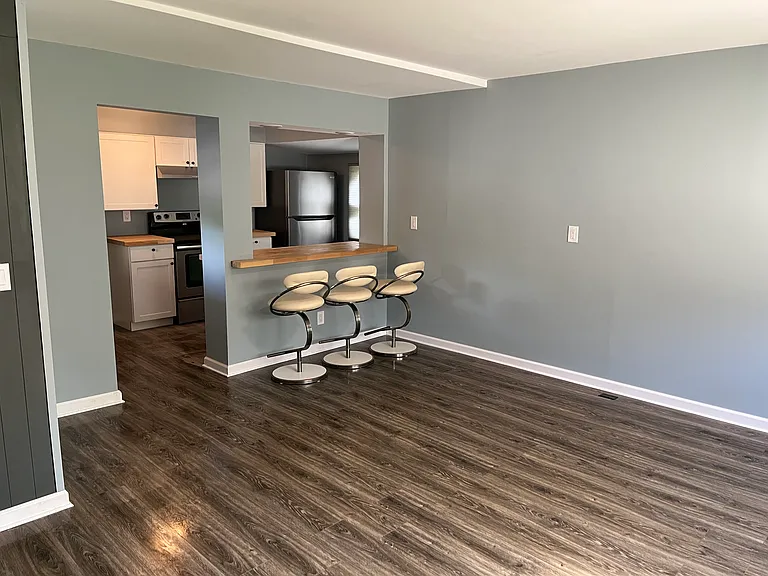 4 Meadow St #2 — Photo 7
