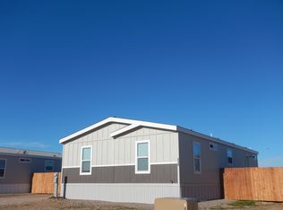 518 Claessens Dr, Morristown, AZ 85342