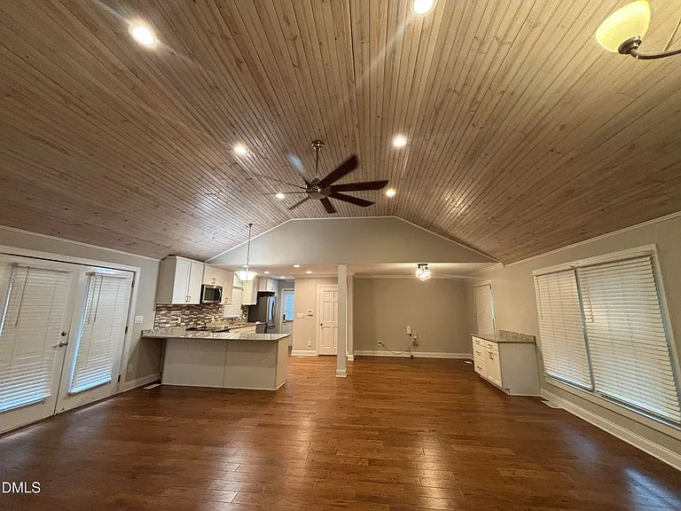 501 Merrie Rd — Photo 28