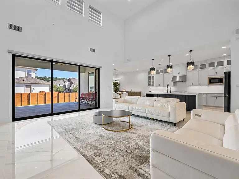 3304 Belted Galloway St — Photo 6